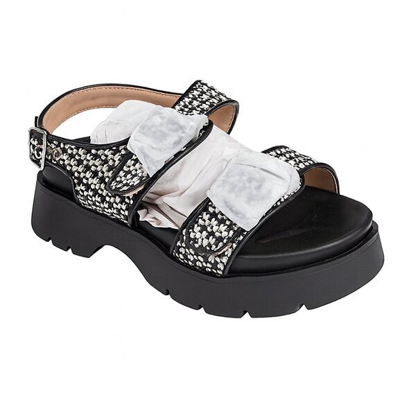 None Shoes - NIB Black & White Woven Sandals  Comfortable Sole  Size 7